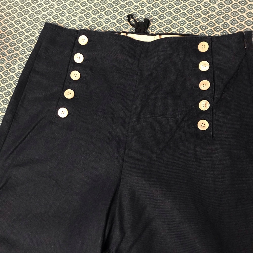 J Crew sailor style pants size 8 Navy with Buttons